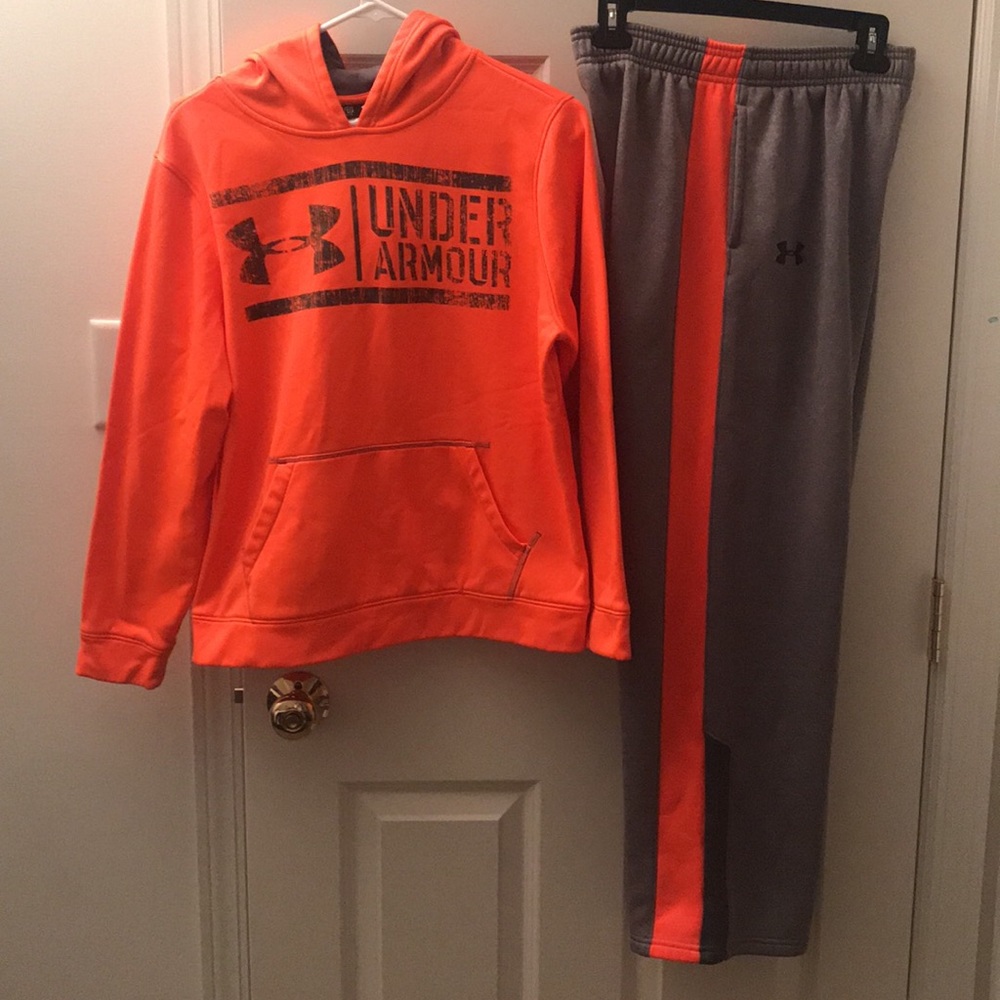 UNDER ARMOUR